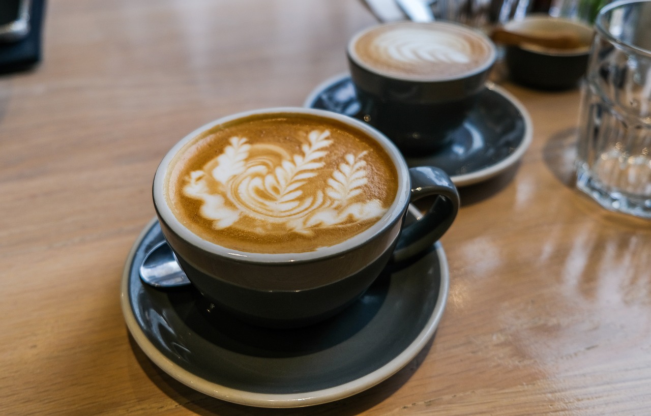 What is the difference between a Latte and a Cappuccino?